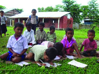 छात्र र छात्राः को कसरी सिक्छन् ? 