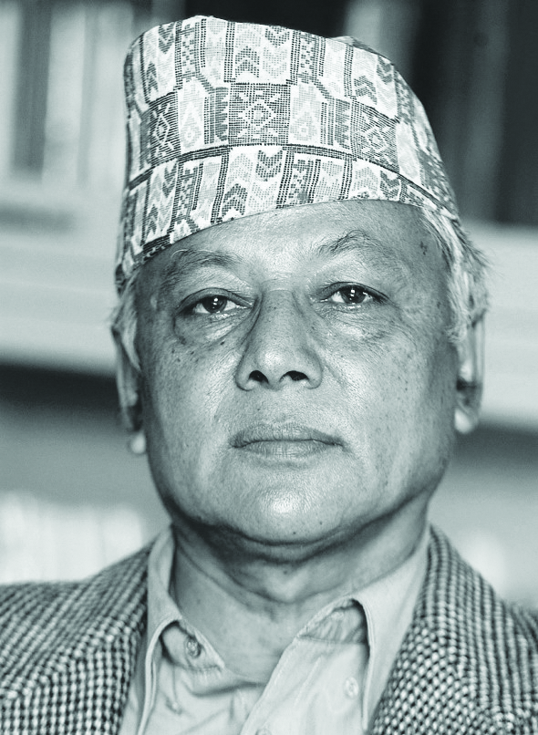डा. तीर्थबहादुर श्रेष्ठ
